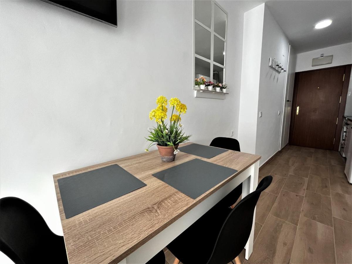 Ver7 - Estudio, Wifi, Fire Stick Amazon, Terraza, Vistas Al Mar, Piscina Torremolinos Eksteriør bilde